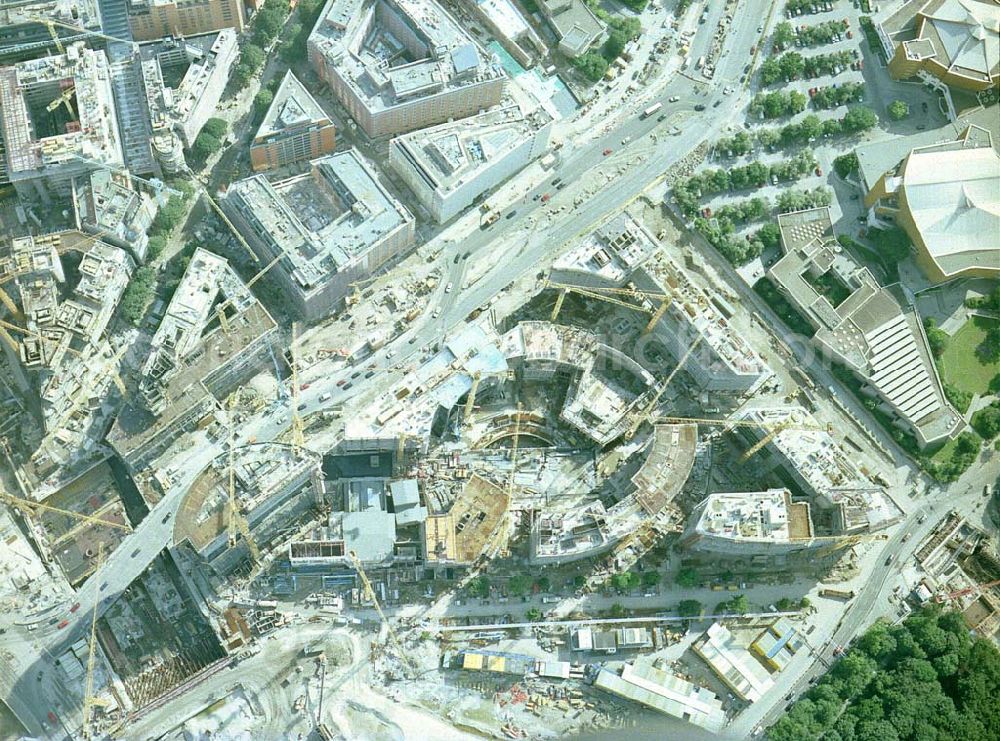 Aerial photograph Berlin - Tiergarten - Bau des SONY-Centers am Potsdamer Platz in Berlin-Tiergarten