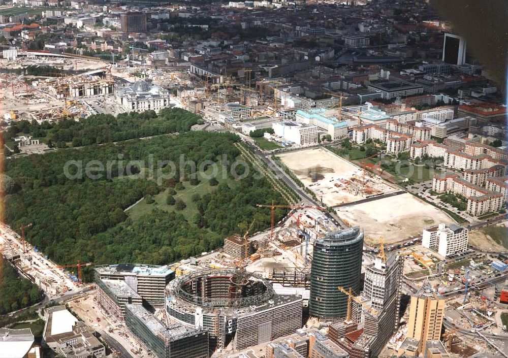 Berlin - Tiergarten from the bird's eye view: Bau des SONY-Centers am Potsdamer Platz in Berlin-Tiergarten.