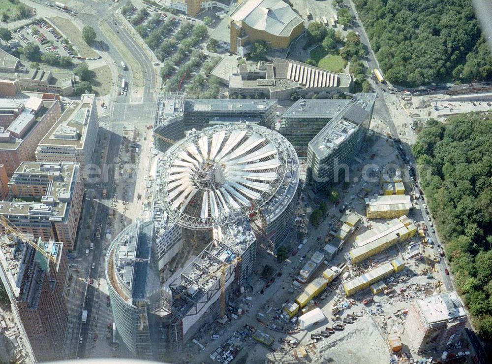 Berlin - Tiergarten from the bird's eye view: Bau des SONY-Centers am Potsdamer Platz in Berlin - Tiergarten.