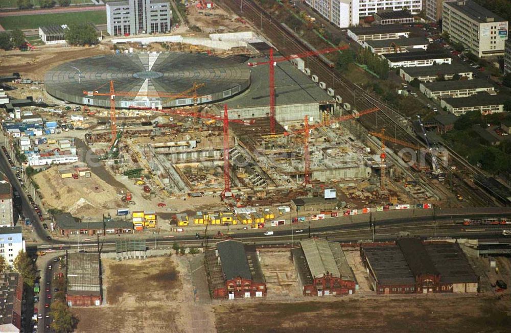 Aerial photograph Berlin - Friedrichshain - Bau des Sportkomplexes an der Landsberger Allee durch OSB-Sportstättenbau GmbH . Veröffentlichung nur bei Urhebernennung euroluftbild.de / Robert Grahn und Belegzusendung gestattet !