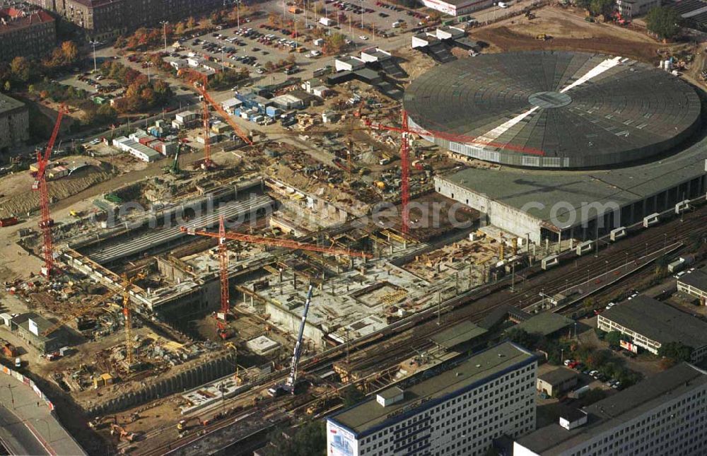 Aerial image Berlin - Friedrichshain - Bau des Sportkomplexes an der Landsberger Allee durch OSB-Sportstättenbau GmbH . Veröffentlichung nur bei Urhebernennung euroluftbild.de / Robert Grahn und Belegzusendung gestattet !