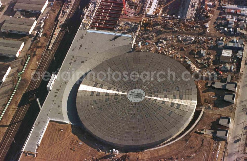 Aerial image Berlin - Friedrichshain - Bau des Sportkomplexes an der Landsberger Allee im Stadtbezirk Berlin-Friedrichshain durch die OSB-Sportstätten GmbH