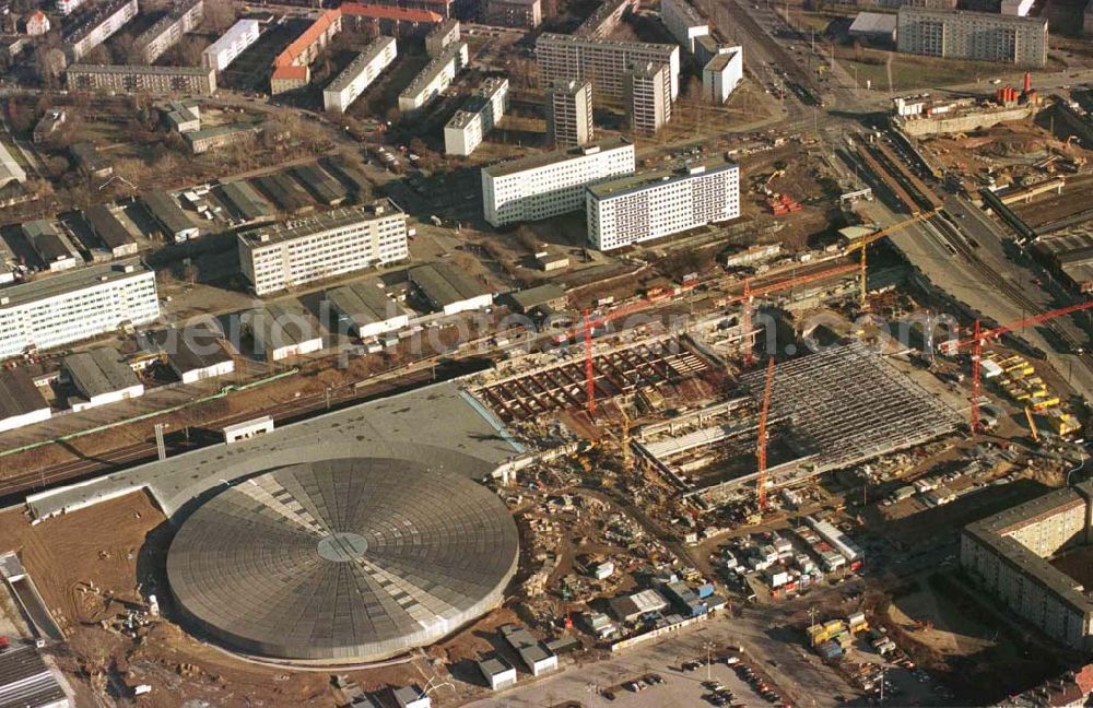 Berlin - Friedrichshain from above - Bau des Sportkomplexes an der Landsberger Allee im Stadtbezirk Berlin-Friedrichshain durch die OSB-Sportstätten GmbH