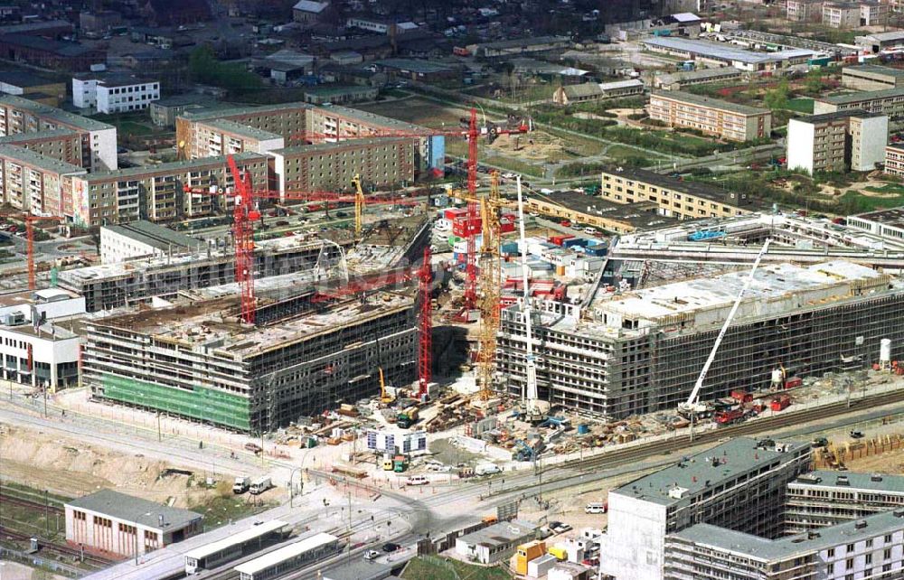 Berlin - Hellersdorf from above - Bau des Stadtteilzentrums Hellersdorf