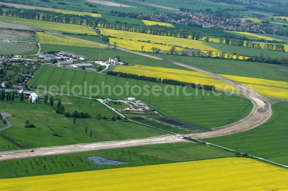 Aerial image Oebisfelde - Neubau von Brücken im Zuge der Errichtung der Ortsumgehung Oebisfelde durch den EUROVIA - Baukonzern in Sachsen-Anhalt. Die Umgehungsstraße der B188 um Oebisfelde ist eine lang diskutierte und umstrittene Entlastung des Innenstadtverkehrs.