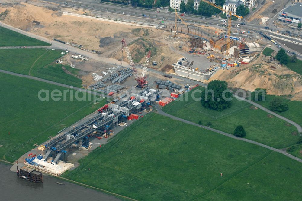 Dresden from above - Blick auf die im Bau befindliche Waldschlösschenbrücke über die Elbe in Dresden mit den Stahlträgern der belgischen Firma Victor Buyck Steel Constructions nach Vorgaben des Büros AWB Architekten Architekturbüro Bauer BDA und Bauleistungen der EUROVIA Beton GmbH. View the construction site of Waldschlösschen bridge over the Elbe in Dresden / Saxony.