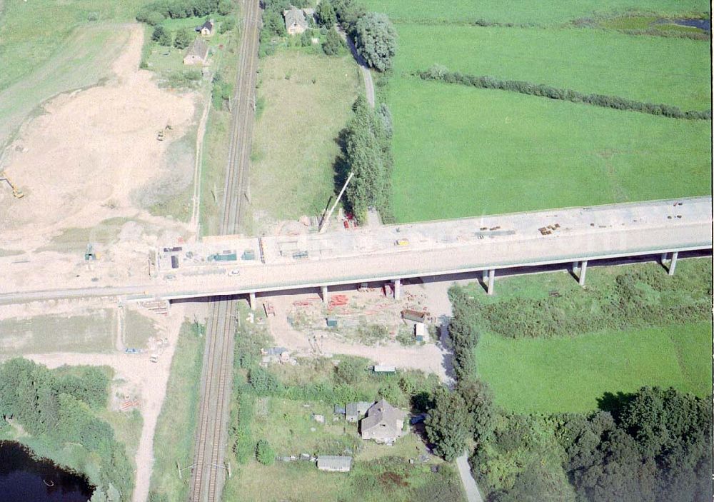 bei Kavelsdorf / Mecklenburg - Vorpommern from the bird's eye view: Bau der A20 - Warnowbrücke bei Kavelsdorf / Mecklenburg - Vorpommern