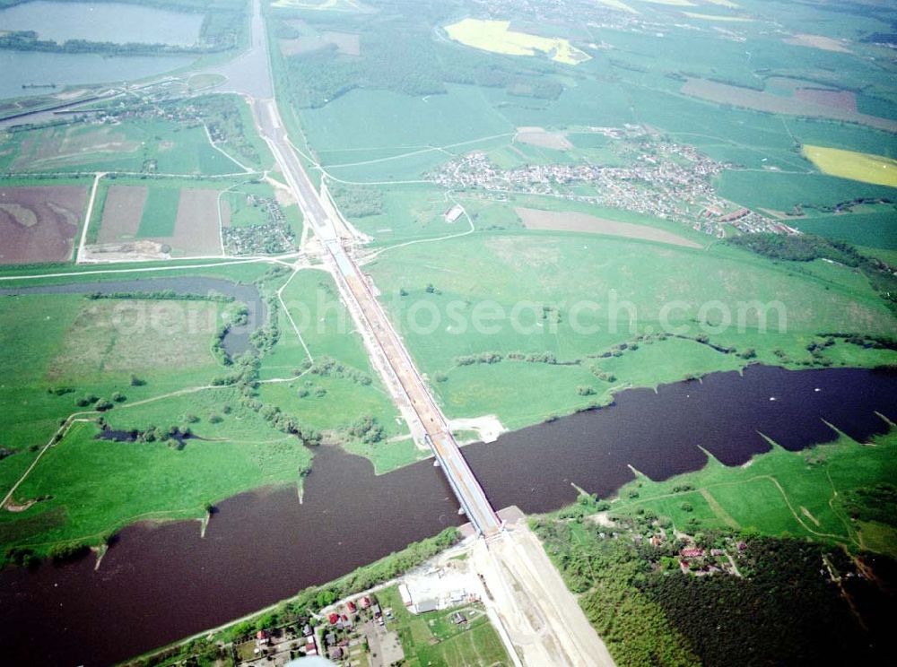 Hohenwarthe from the bird's eye view: Bau des Wasserstraßenkreuz Magdeburg.