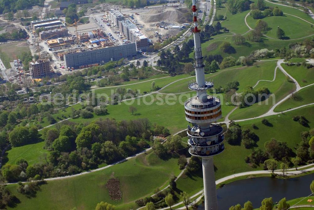 München from the bird's eye view: 04.05.2006 München (Bayern) Blick auf das Baugelände des Wohngebietes Ackermannstraße (Ackermannbogen)am Olympiapark in München von der CONCEPTBAU MÜNCHEN.