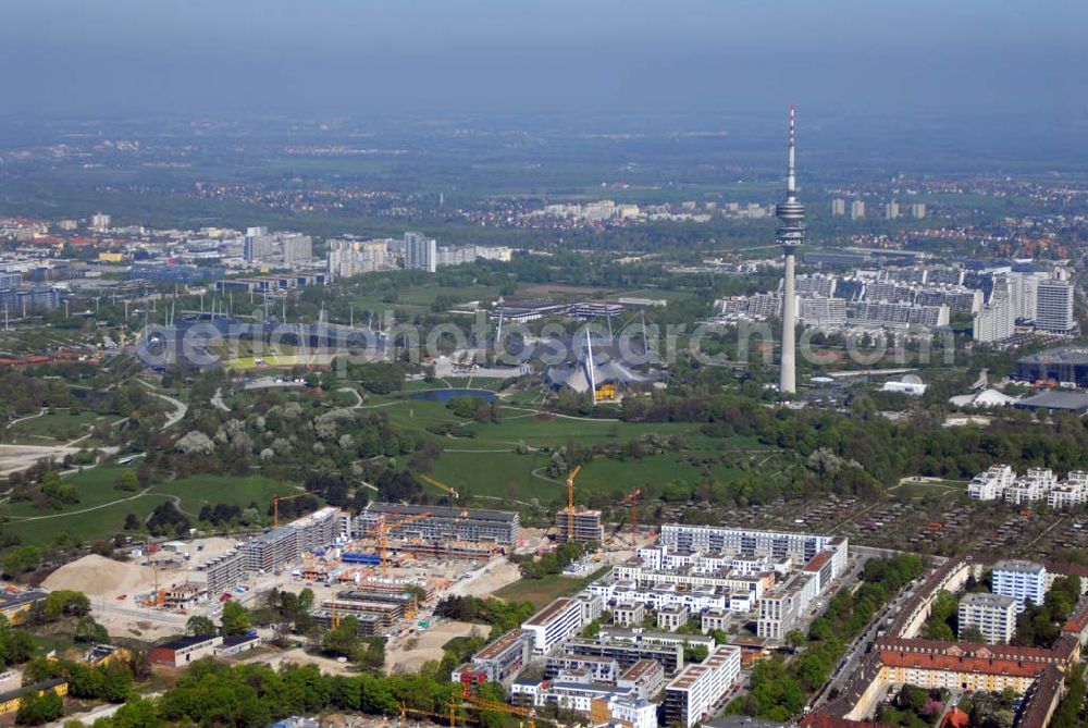 München from the bird's eye view: 04.05.2006 München (Bayern) Blick auf das Baugelände des Wohngebietes Ackermannstraße (Ackermannbogen)am Olympiapark in München von der CONCEPTBAU MÜNCHEN.