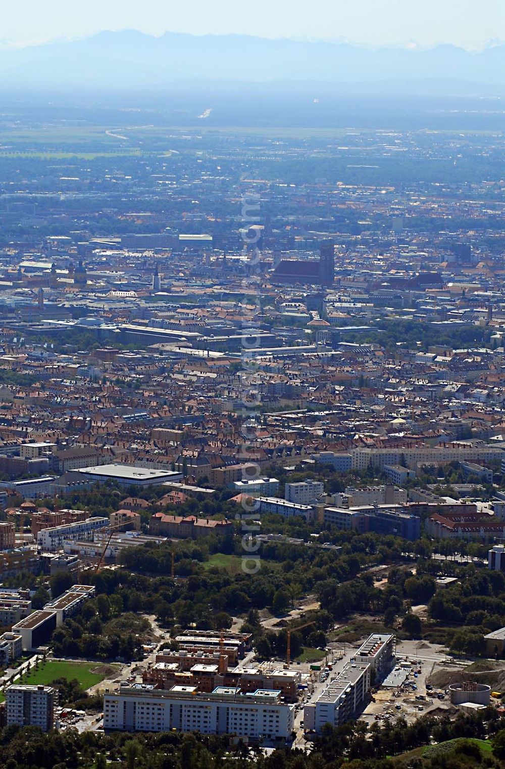 Aerial photograph München - 01.09.2006 München (Bayern) Blick auf das Baugelände des Wohngebietes Ackermannstraße (Ackermannbogen)am Olympiapark in München von der CONCEPTBAU MÜNCHEN.