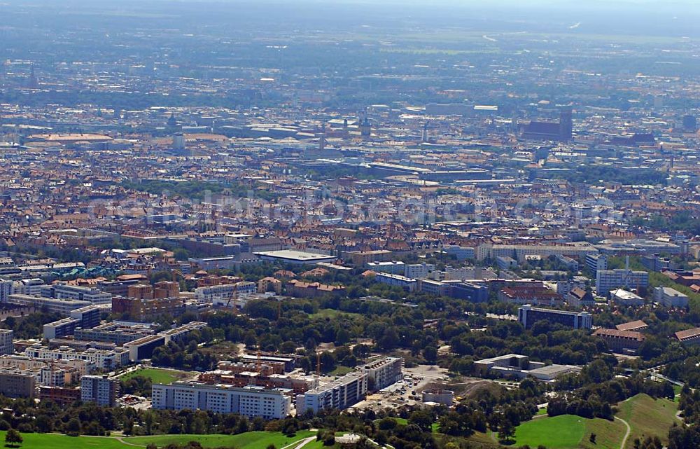 Aerial image München - 01.09.2006 München (Bayern) Blick auf das Baugelände des Wohngebietes Ackermannstraße (Ackermannbogen)am Olympiapark in München von der CONCEPTBAU MÜNCHEN.