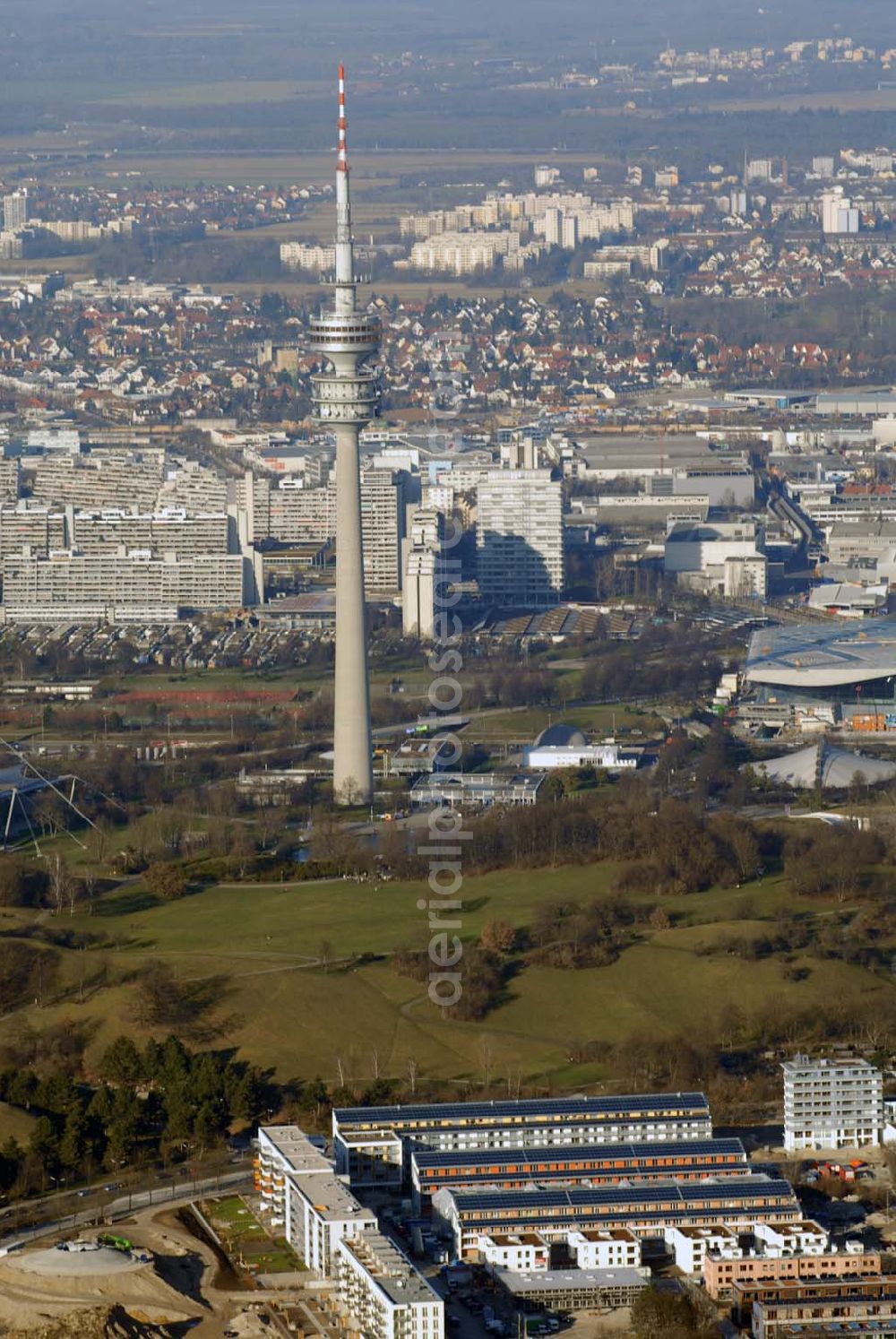 Aerial image München - 15.01.2007 München (Bayern) Blick auf das Baugelände des Wohngebietes Ackermannstraße (Ackermannbogen)am Olympiapark in München von der CONCEPTBAU MÜNCHEN.