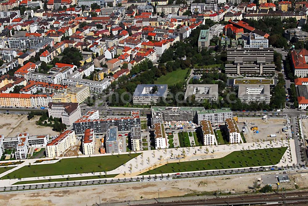 München from above - 01.06.2006 München (Bayern) Blick auf das Baugelände des Wohngebietes Arnulfpark in München von der CONCEPTBAU MÜNCHEN. Im Gelände des ehemaligen Heizkraftwerkes werden nach derzeitiger Planung später Flächen für eine vielfältige kulturelle Nutzung zur Verfügung stehen.