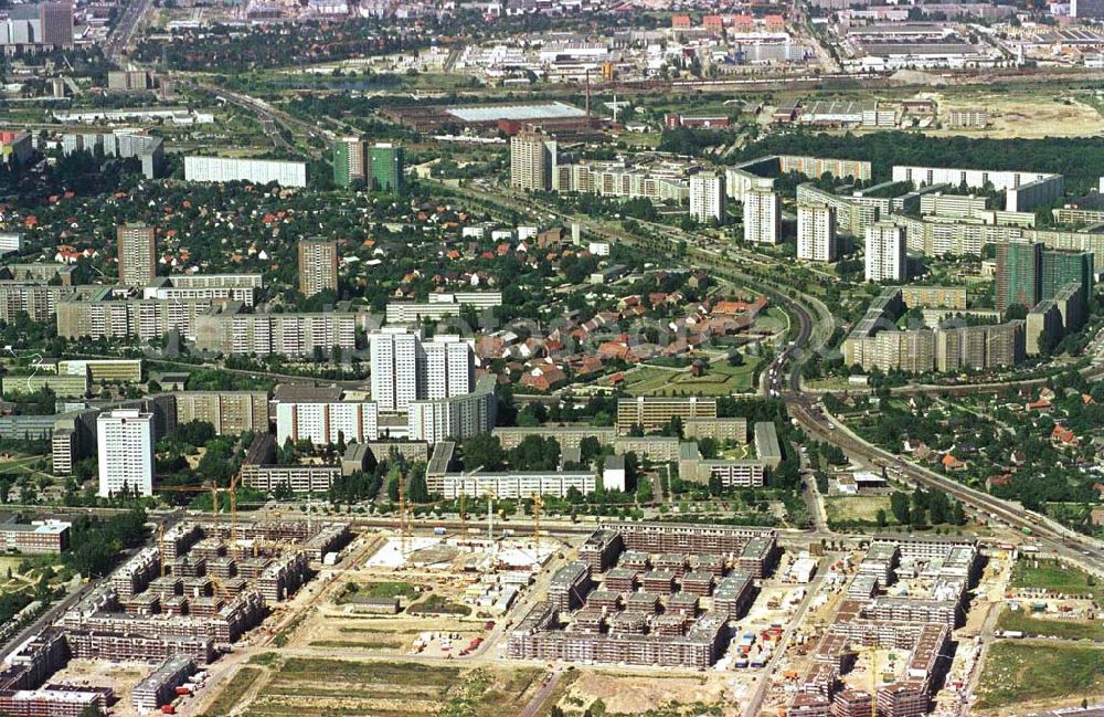 Aerial image Berlin - Marzahn - Bau des Wohngebeites Landsberger Tor in Berlin - Marzahn.