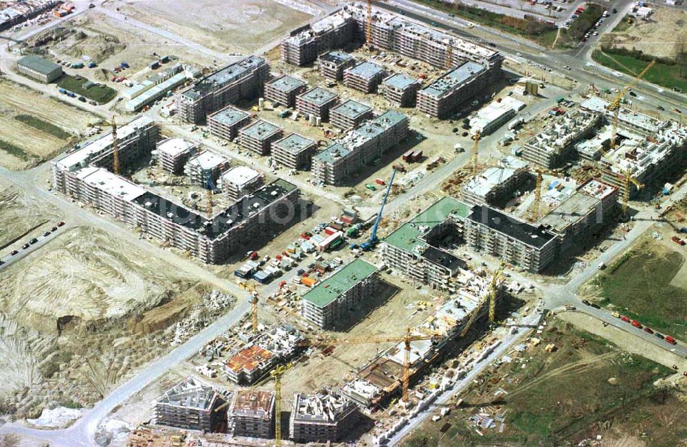 Berlin - Marzahn from the bird's eye view: Bau des Wohngebietes Landsberger Tor