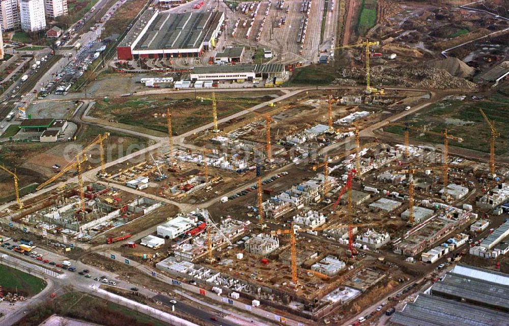 Aerial photograph Berlin - Bau des Wohnviertels Landsberger Tor an der Landsberger Allee