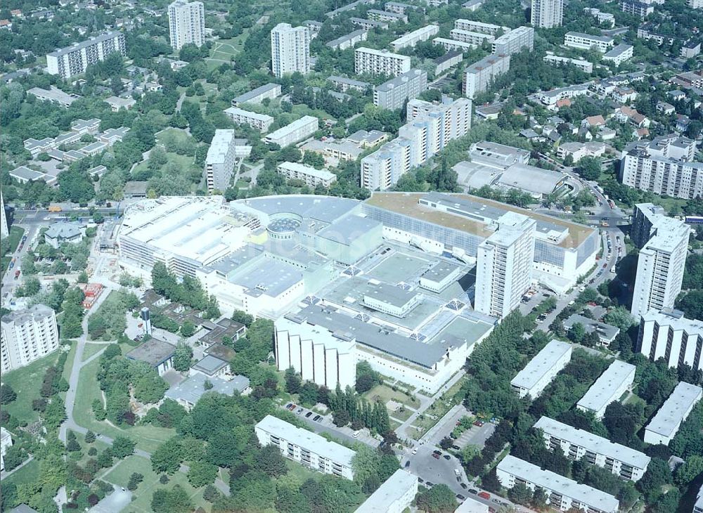 Aerial image Berlin - Gropiusstadt - Bau des zweiten Abschnittes der Gropiuspassagen in der Gropiusstadt in Berlin-Gropiusstadt.