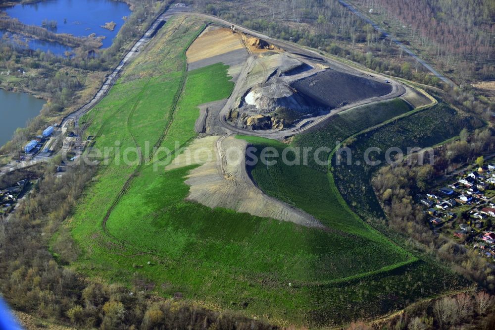 Berlin OT Blankenfelde from the bird's eye view: View of the dump Arkenberge in the district of Blankenfelde in Berlin