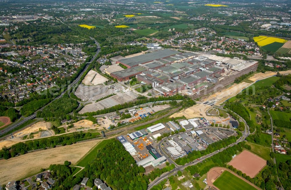 Bochum from the bird's eye view: Construction and deconstruction works of the company grounds and facilities of Adam Opel AG works Bochum II in the East of Bochum in the state of North Rhine-Westphalia