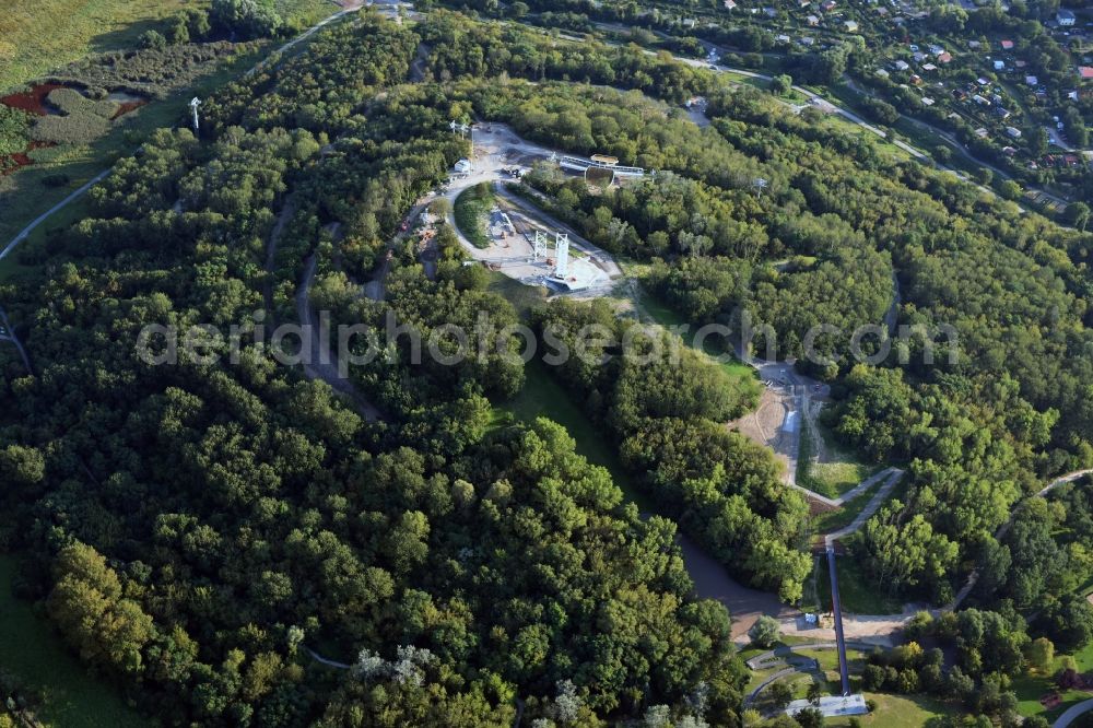 Aerial photograph Berlin - Construction work at the visitor platform Wolkenhain on Kienberg on the grounds of the IGA 2017 in the district of Marzahn-Hellersdorf in Berlin