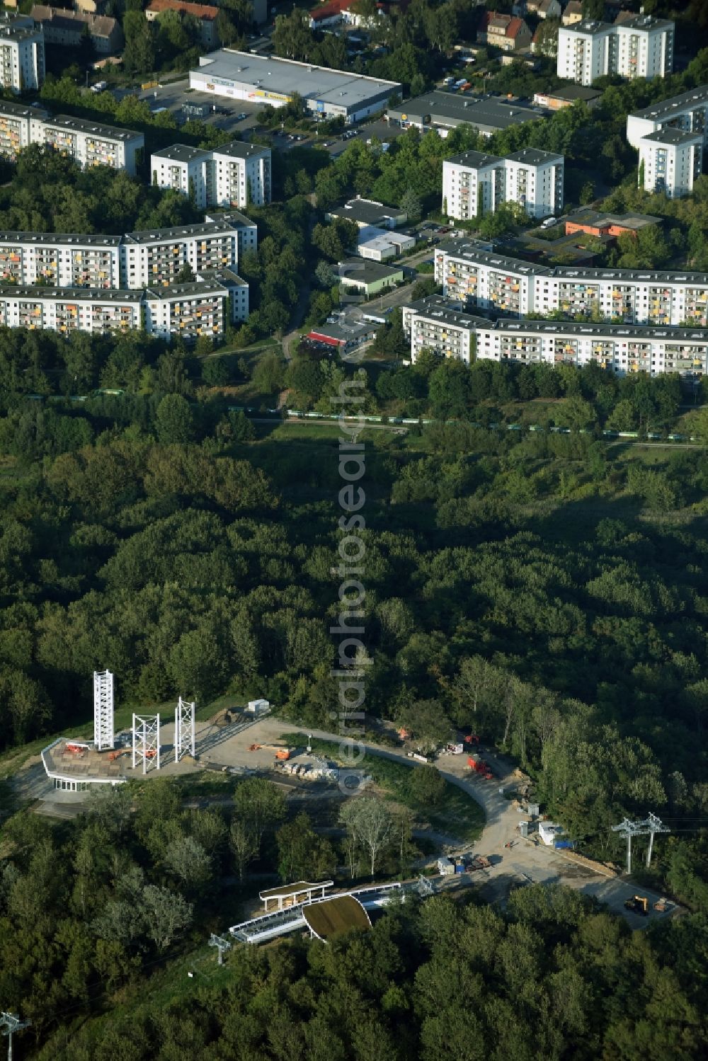 Berlin from the bird's eye view: Construction work at the visitor platform Wolkenhain on Kienberg on the grounds of the IGA 2017 in the district of Marzahn-Hellersdorf in Berlin