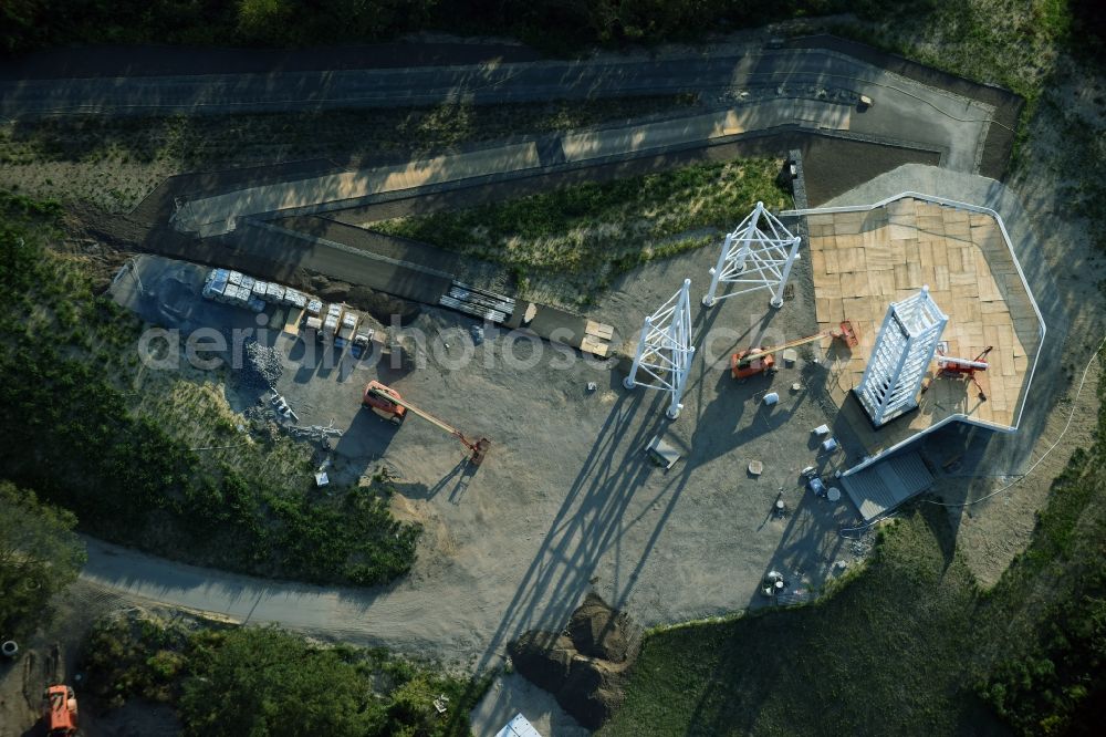 Berlin from the bird's eye view: Construction work at the visitor platform Wolkenhain on Kienberg on the grounds of the IGA 2017 in the district of Marzahn-Hellersdorf in Berlin