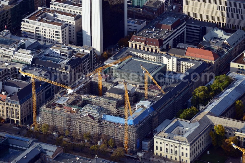 Aerial photograph Berlin - View of the construction site at the historic building of the Staatsbibliothek Unter den Linden in Berlin - Mitte. The house Unter den Linden of the Staatsbibliothek of Berlin Preussischer Kulturbesitz was inaugurated in 1914 and heavily damaged during the Second World War. It is being totally renovated and modernized according to plans by the architect and museum designer HG Merz