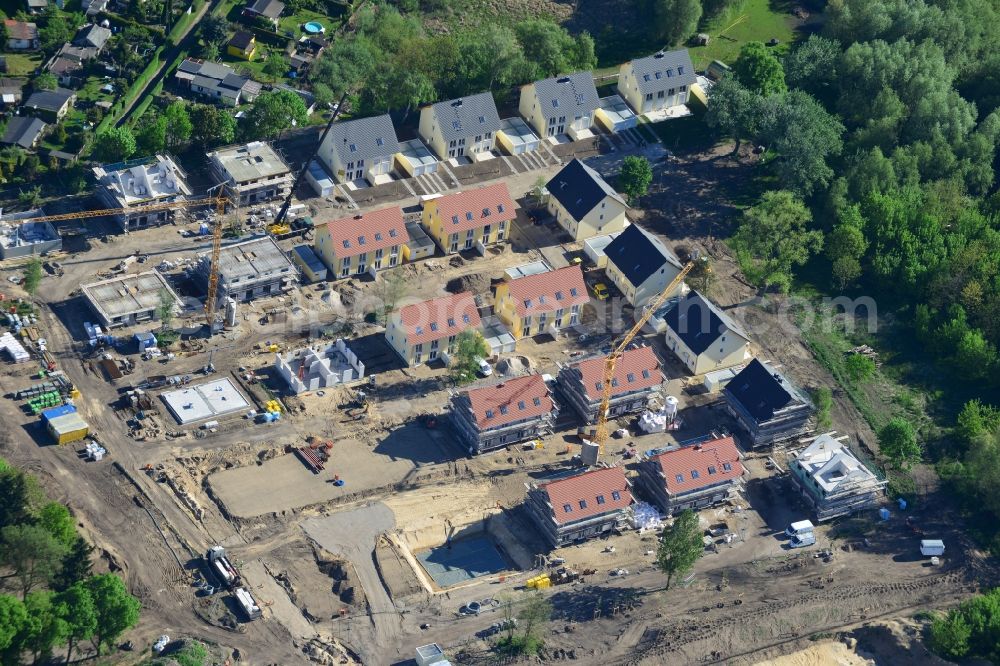 Aerial image Potsdam - Construction of single and multi-family homes in the Templiner Vorstadt part of Potsdam in the state of Brandenburg. New residential buildings with gardens and parks are being built