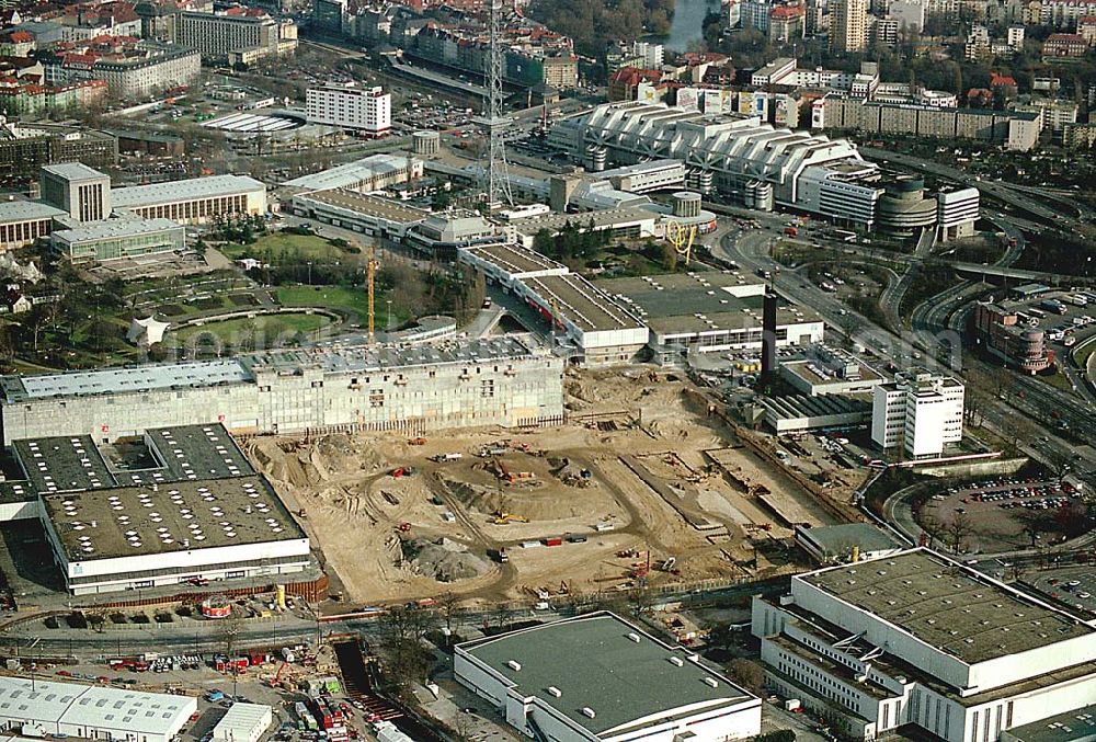 Berlin / Charlottenburg from the bird's eye view: 13.02.1995 Bauarbeiten Messegelände am Funkturm und ICC