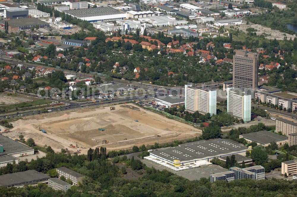 Aerial image Berlin - Blick auf die IKEA-Baufläche an der Landsberger Allee Ecke Rhinstrasse in Berlin Hohenschönhausen. Nach dem Abriß der alten Großhandelslagerhallen aus DDR-Zeiten und Beräumung des Geländes an der Ferdinand-Schulze-Strasse sind derzeit die Tiefbauvorbereitungsarbeiten für ein neues Einrichtungshaus im vollem Gange. Ebenfalls für im laufenden Jahr ist der Start der eigentlichen Bauarbeiten zur Errichtung des Rohbaus zu erwarten. Die erforderlichen Genehmigungsprozeduren sollen demnächst abgeschlossen sein.