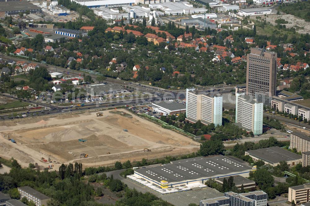 Aerial photograph Berlin - Blick auf die IKEA-Baufläche an der Landsberger Allee Ecke Rhinstrasse in Berlin Hohenschönhausen. Nach dem Abriß der alten Großhandelslagerhallen aus DDR-Zeiten und Beräumung des Geländes an der Ferdinand-Schulze-Strasse sind derzeit die Tiefbauvorbereitungsarbeiten für ein neues Einrichtungshaus im vollem Gange. Ebenfalls für im laufenden Jahr ist der Start der eigentlichen Bauarbeiten zur Errichtung des Rohbaus zu erwarten. Die erforderlichen Genehmigungsprozeduren sollen demnächst abgeschlossen sein.