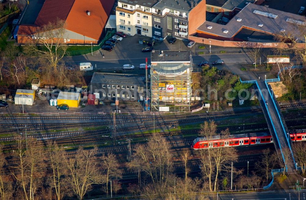 Mülheim an der Ruhr from the bird's eye view: Construction and repair works on the railway control center of the Deutsche Bahn in Muelheim on the Ruhr in the state of North Rhine-Westphalia