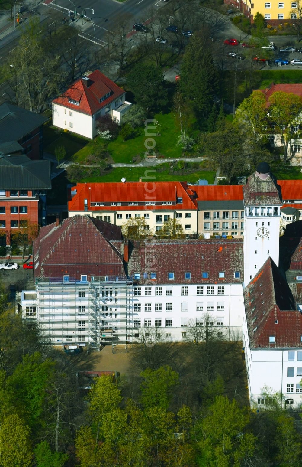 Berlin from above - Construction work on the school building of the Sekundarschule Wilmersdorf on the Kranzer Strasse in the district Wilmersdorf in Berlin, Germany