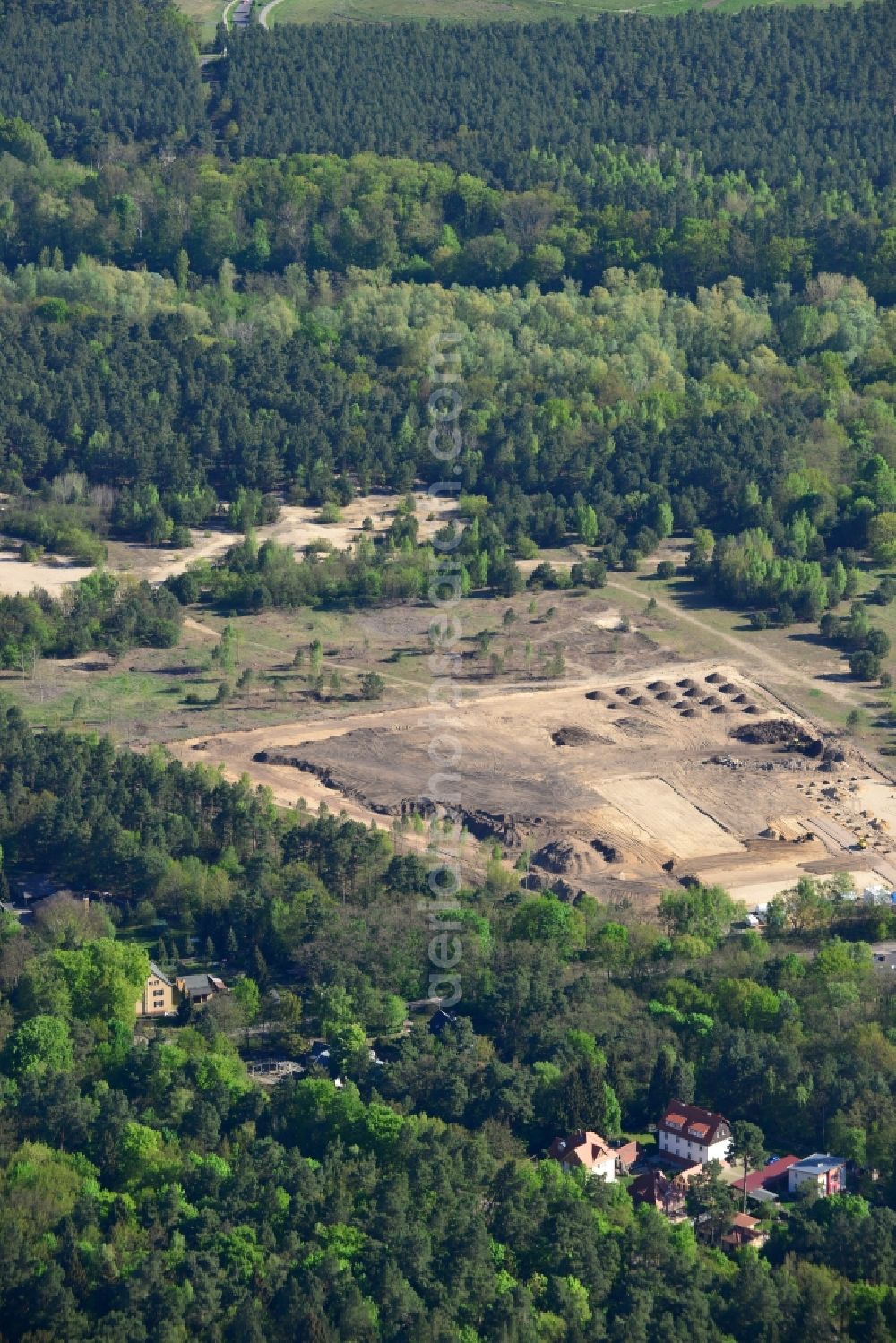 Aerial photograph Stahnsdorf - Construction works on the Kanalaue Region in Stahnsdorf in the state Brandenburg. The landscape is being developed as a tourism and green region. Several machines and vehicles are working on the open sandy area which is surrounded by forest