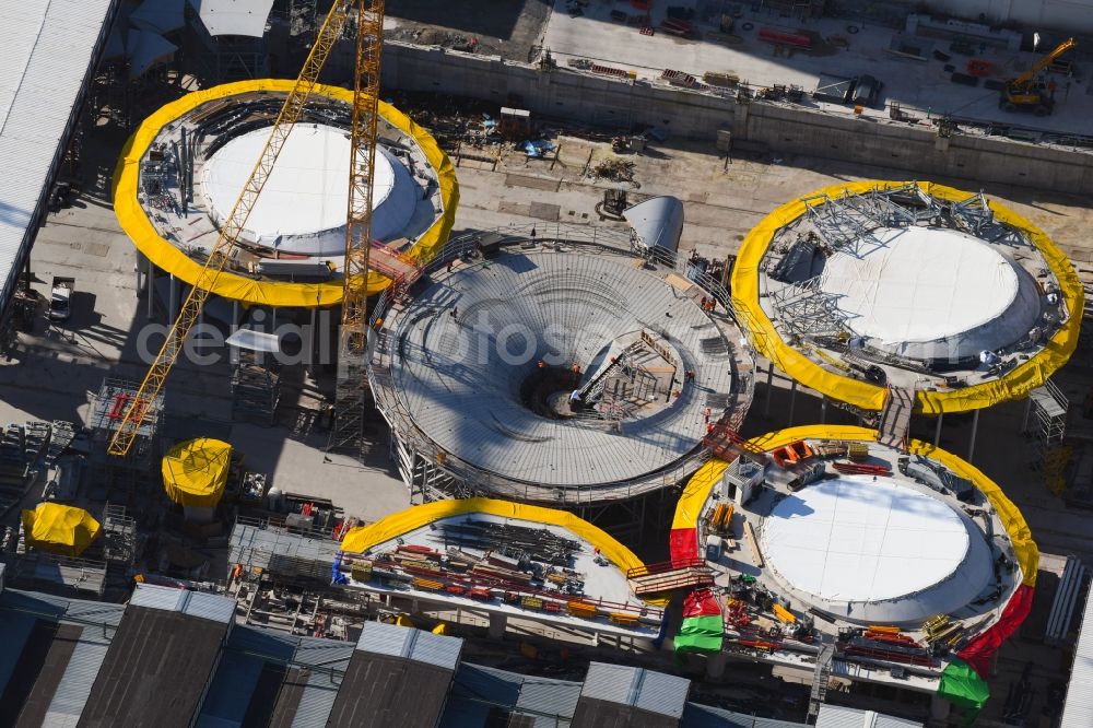 Stuttgart from the bird's eye view: Building of the main station of the railway and construction site for the development project Stuttgart 21 in Stuttgart in the state of Baden-Wurttemberg