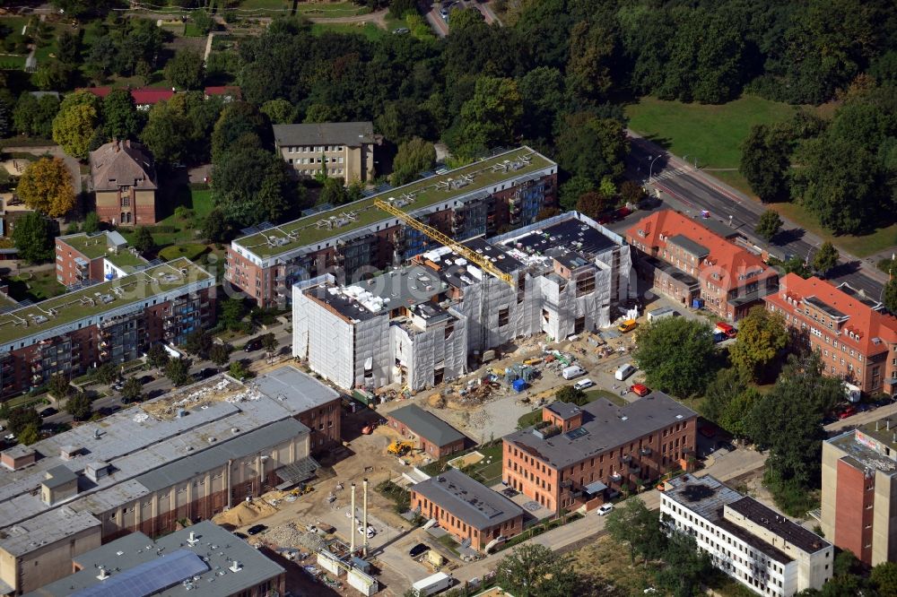 Aerial photograph Berlin - Construction works in the residential area Am Krusenick on the banks of the river Müggelspree in Berlin - Koepenick. On the former site of the Glanzfabrik high-end residential installations are being developed