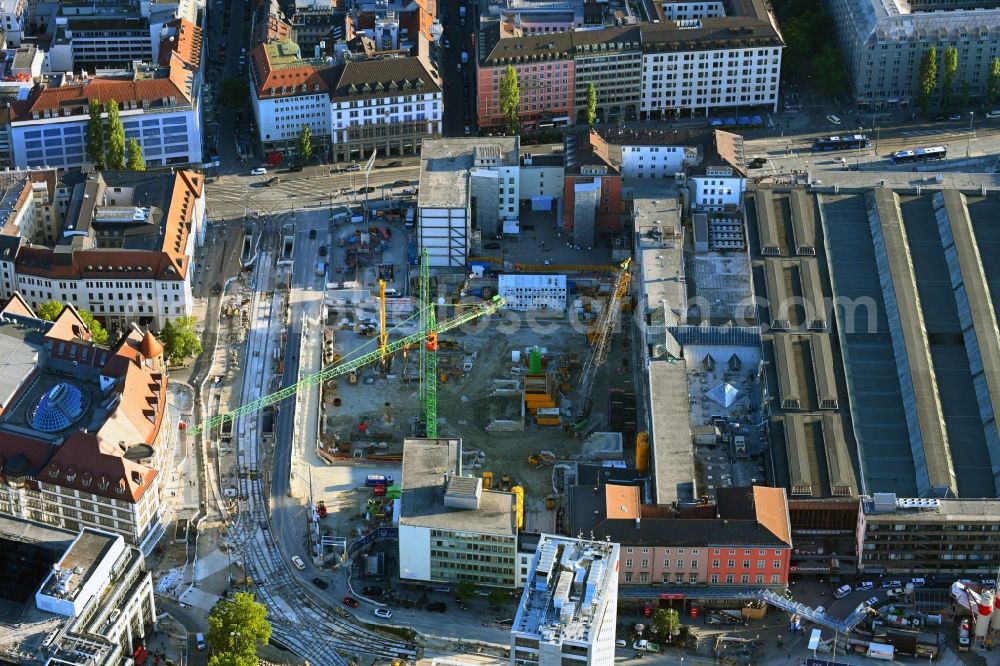 München from the bird's eye view: Construction work for the reconstruction of the station building of Central Stationes in the district Ludwigsvorstadt-Isarvorstadt in Munich in the state Bavaria, Germany