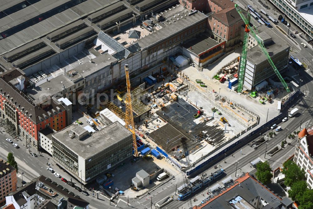 München from above - Construction work for the reconstruction of the station building of Central Stationes on place Bahnhofplatz in the district Ludwigsvorstadt-Isarvorstadt in Munich in the state Bavaria, Germany