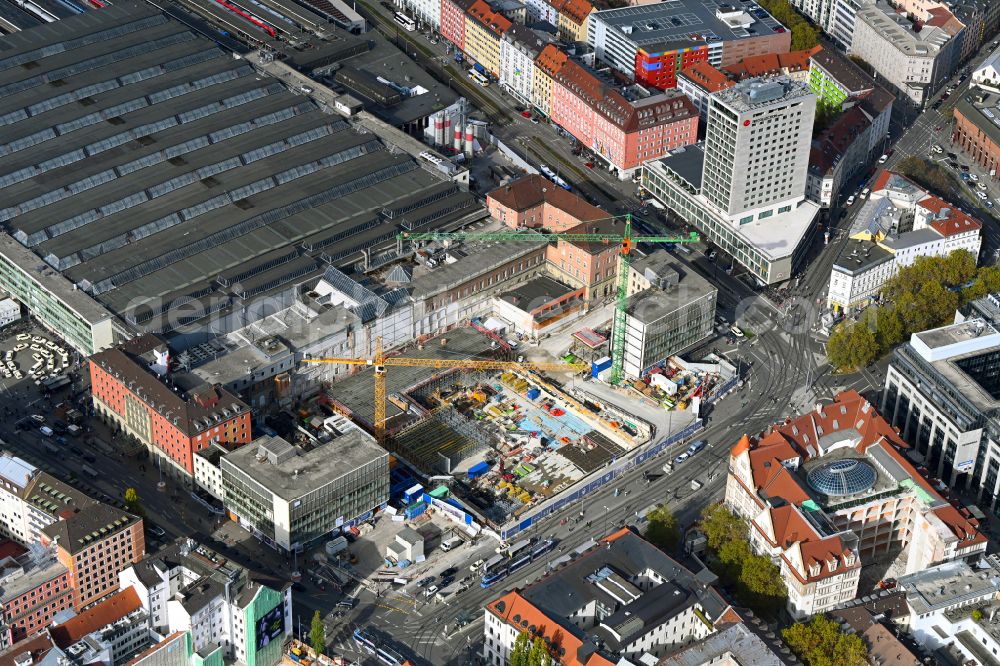 München from the bird's eye view: Construction work for the reconstruction of the station building of Central Stationes on place Bahnhofplatz in the district Ludwigsvorstadt-Isarvorstadt in Munich in the state Bavaria, Germany