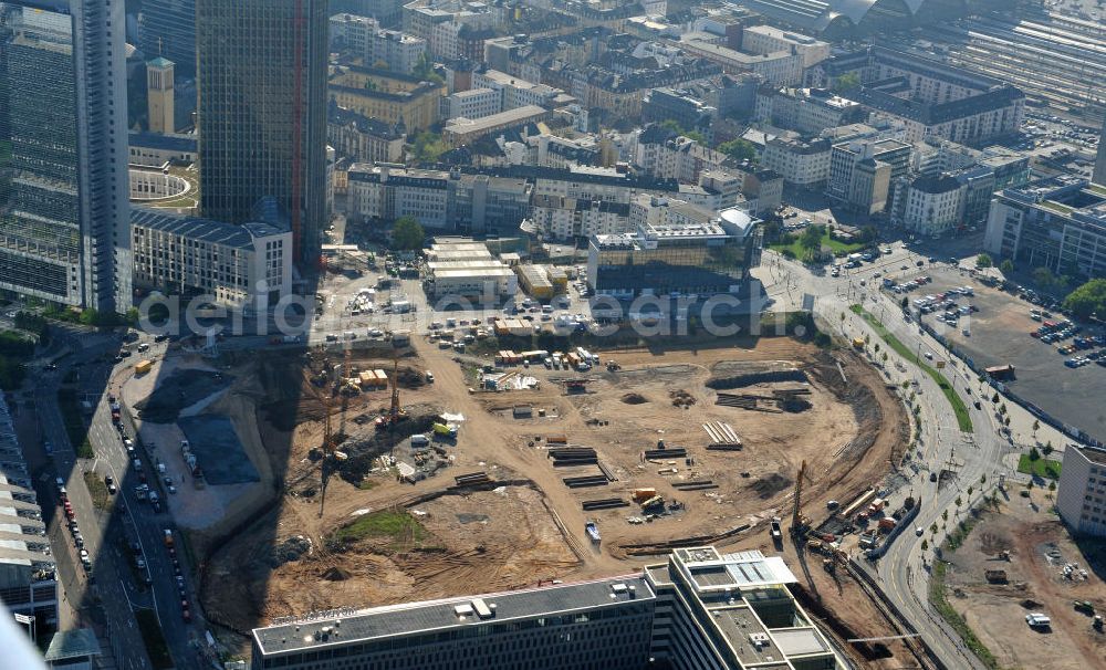 Aerial image Frankfurt am Main - Baufeld des künftigen Gebäudekomplex Skyline Plaza auf dem Gelände des ehemaligen Frankfurter Hauptgüterbahnhofs im Stadtteil Gallus und Teil des Neubaugebiets Europaviertel. Bauherr ist die CA IMMO Deutschland (formals Vivico Real Estate) mit der ECE Projektmanagement GmbH. Das Ensemble soll ein Einkaufs- und Freizeitzentrum, ein von der Messegesellschaft betriebenes Kongresszentrum, ein Hotel- und ein Bürohochhaus beinhalten.