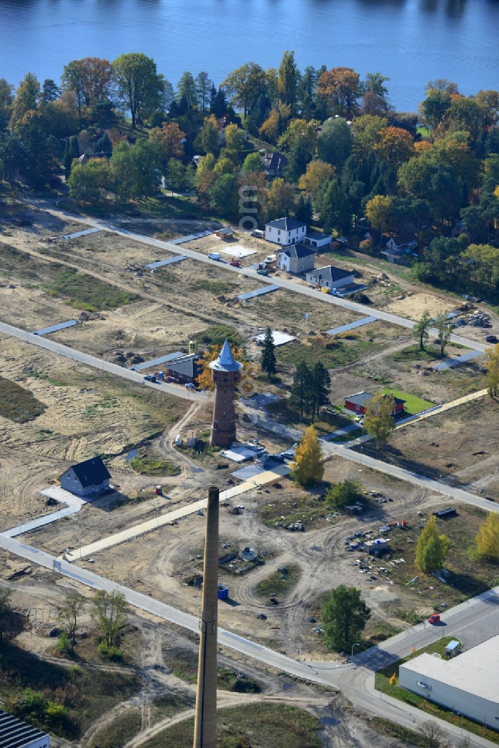 Aerial photograph Königs Wusterhausen - Construction site of the future residential area Koenigsufer on the banks of Zernsee on Wustroweg in Koenigs Wusterhausen in Brandenburg