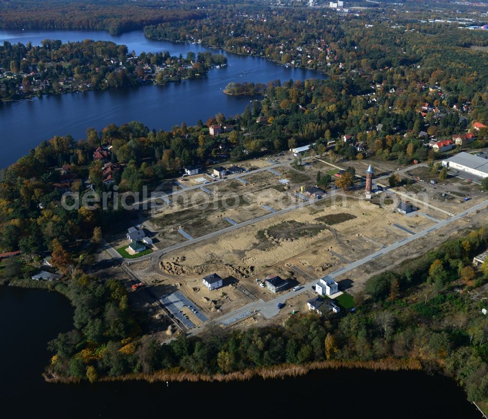 Aerial photograph Königs Wusterhausen - Construction site of the future residential area Koenigsufer on the banks of Zernsee on Wustroweg in Koenigs Wusterhausen in Brandenburg