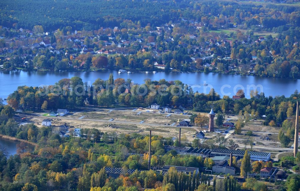 Königs Wusterhausen from the bird's eye view: Construction site of the future residential area Koenigsufer on the banks of Zernsee on Wustroweg in Koenigs Wusterhausen in Brandenburg