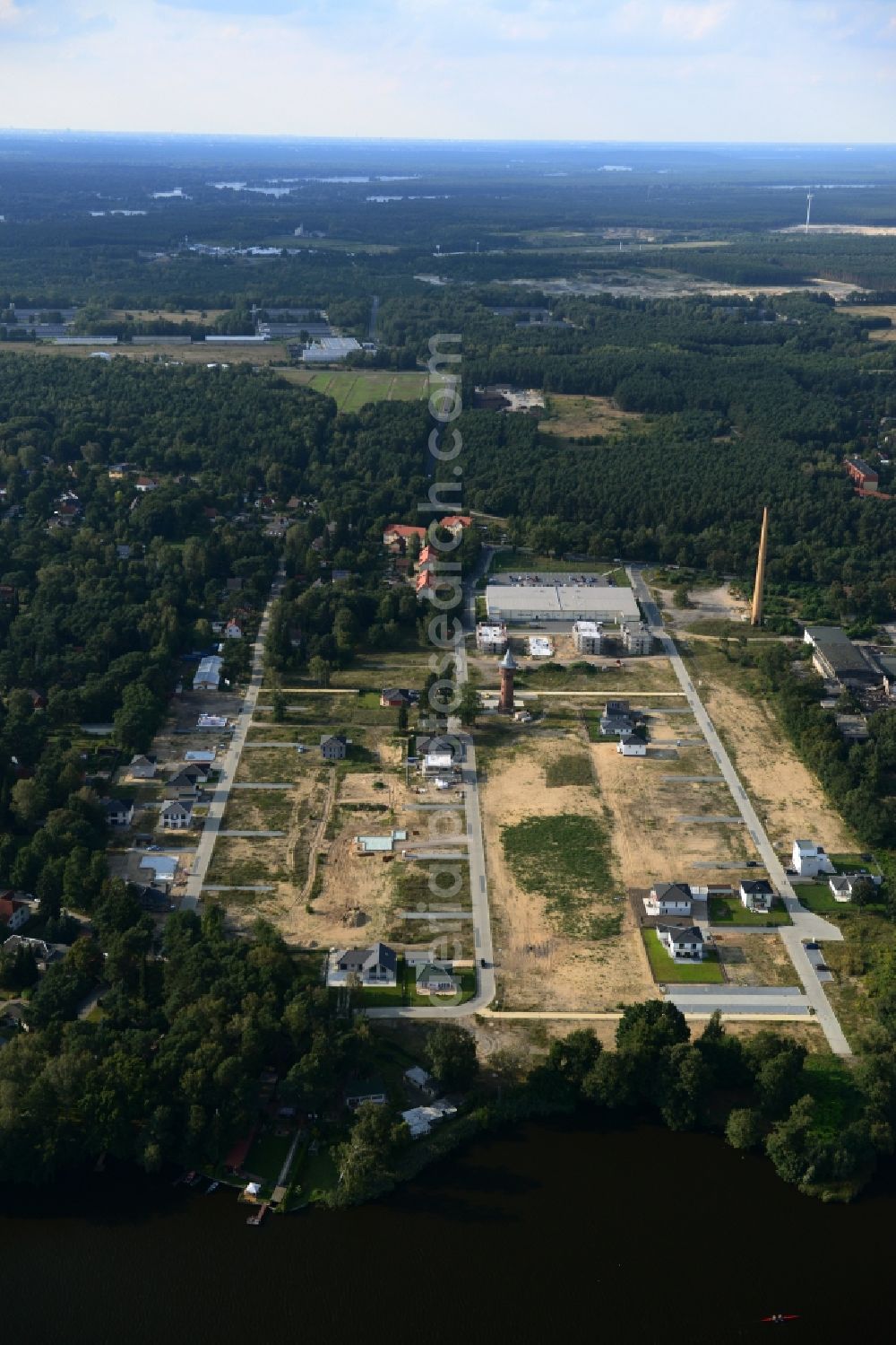 Aerial image Königs Wusterhausen - Construction site of the future residential area Koenigsufer on the banks of Zernsee on Wustroweg in Koenigs Wusterhausen in Brandenburg