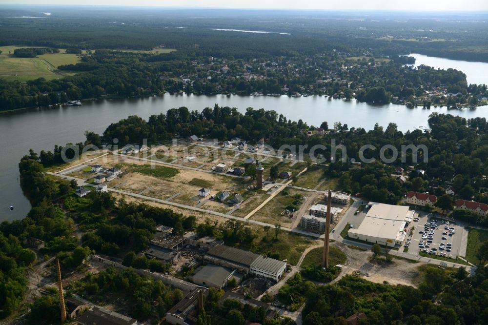 Aerial photograph Königs Wusterhausen - Construction site of the future residential area Koenigsufer on the banks of Zernsee on Wustroweg in Koenigs Wusterhausen in Brandenburg