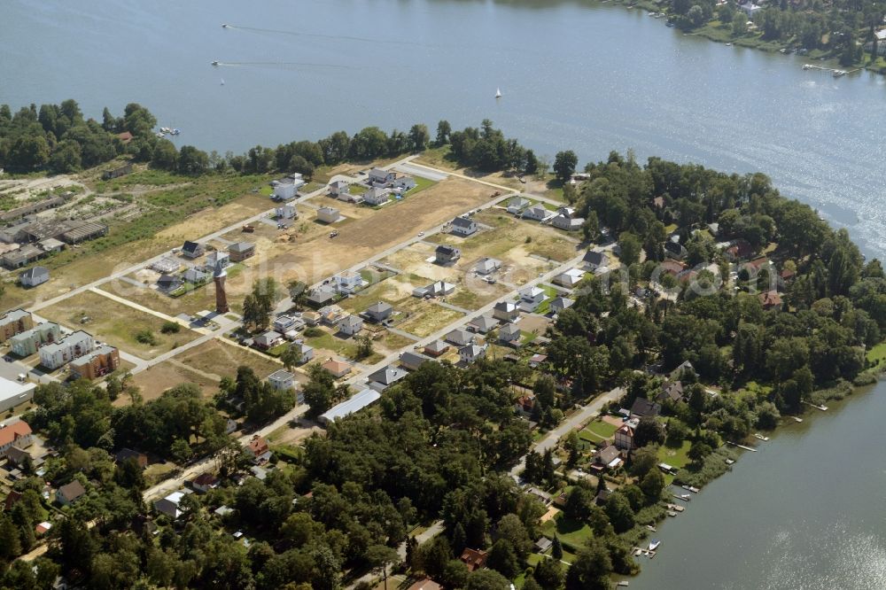 Königs Wusterhausen from above - Construction site of the future residential area Koenigsufer on the banks of Zernsee on Wustroweg in Koenigs Wusterhausen in Brandenburg