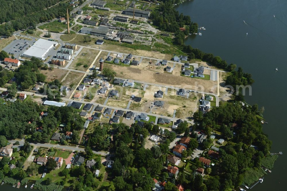 Aerial photograph Königs Wusterhausen - Construction site of the future residential area Koenigsufer on the banks of Zernsee on Wustroweg in Koenigs Wusterhausen in Brandenburg