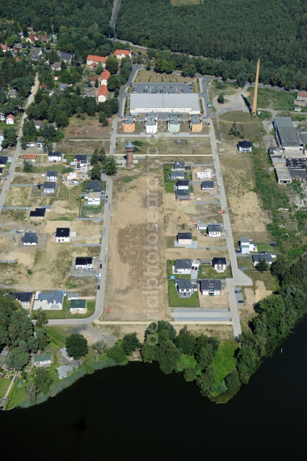 Aerial image Königs Wusterhausen - Construction site of the future residential area Koenigsufer on the banks of Zernsee on Wustroweg in Koenigs Wusterhausen in Brandenburg