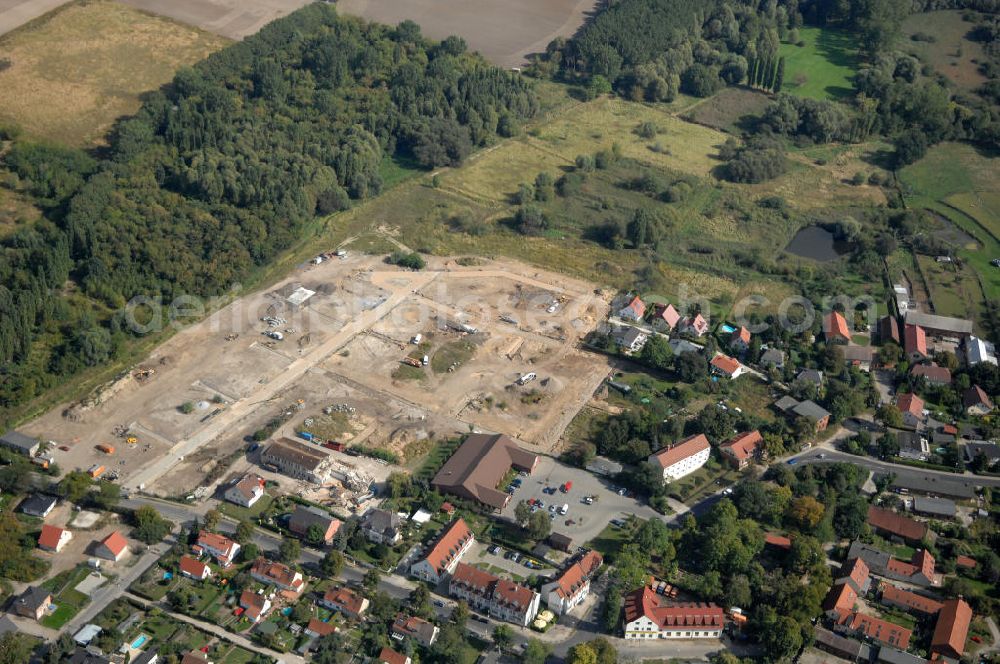 Berlin from the bird's eye view: Blick auf die Baugrundstücke in Wartenberg Berlin-Hohenschönhausen. Das Bauvorhaben Wartenberger Luch ensteht auf der beräumten Fläche der einstigen DDR-Vorzeige LPG 1. Mai in Wartenberg. Die in Liquidation befindliche Landwirtschaftliche Produktionsgenossenschaft wurde 1953 durch den Zusammenschluss von 45 Gärtnern, Bauern und Landarbeitern gegründet.